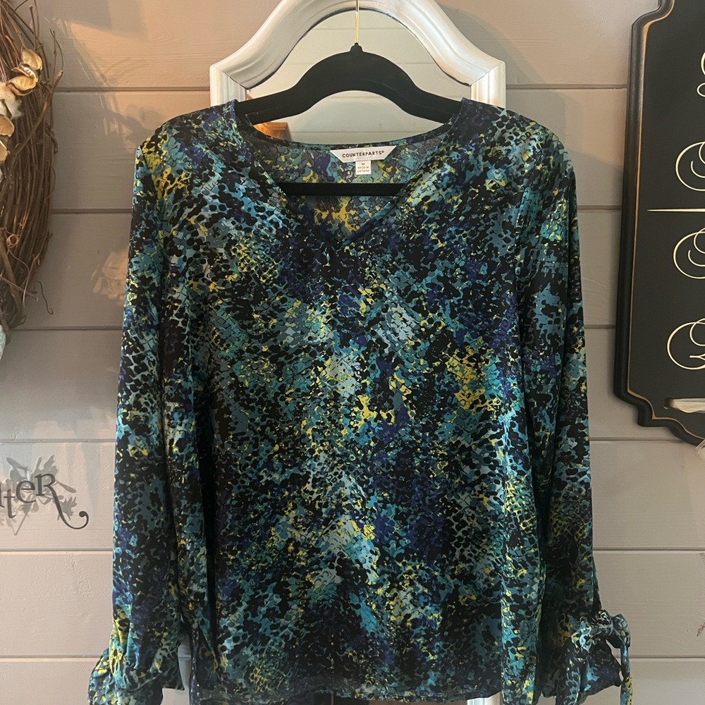 Counterparts Green and Black Graphic Long Sleeve Blouse
